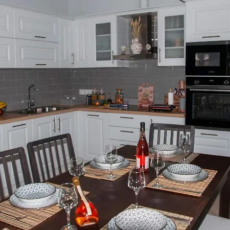 Apartment Agis