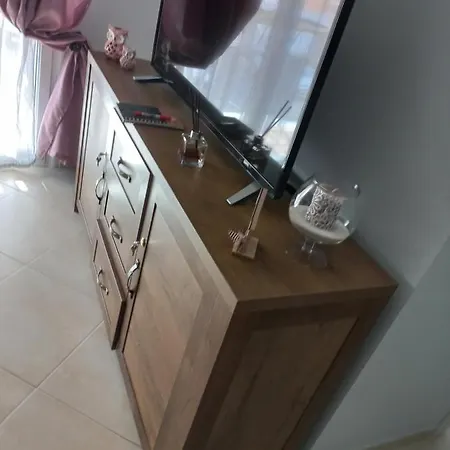 Apartment Agis *