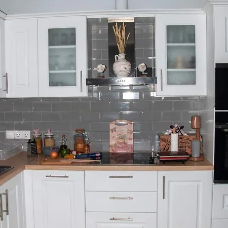 Agis Apartment *