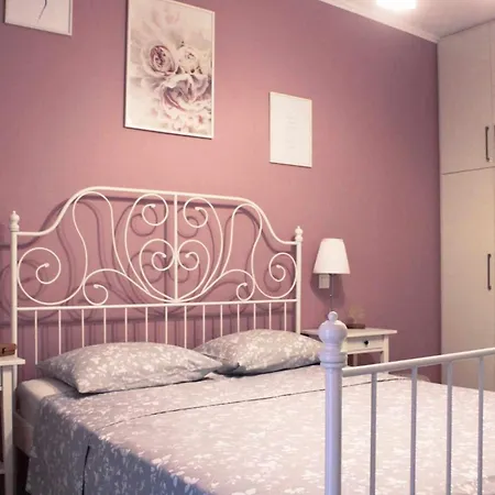 Agis Apartment